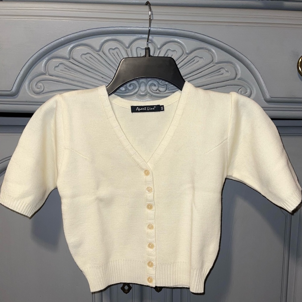 Vintage Cropped blouse.